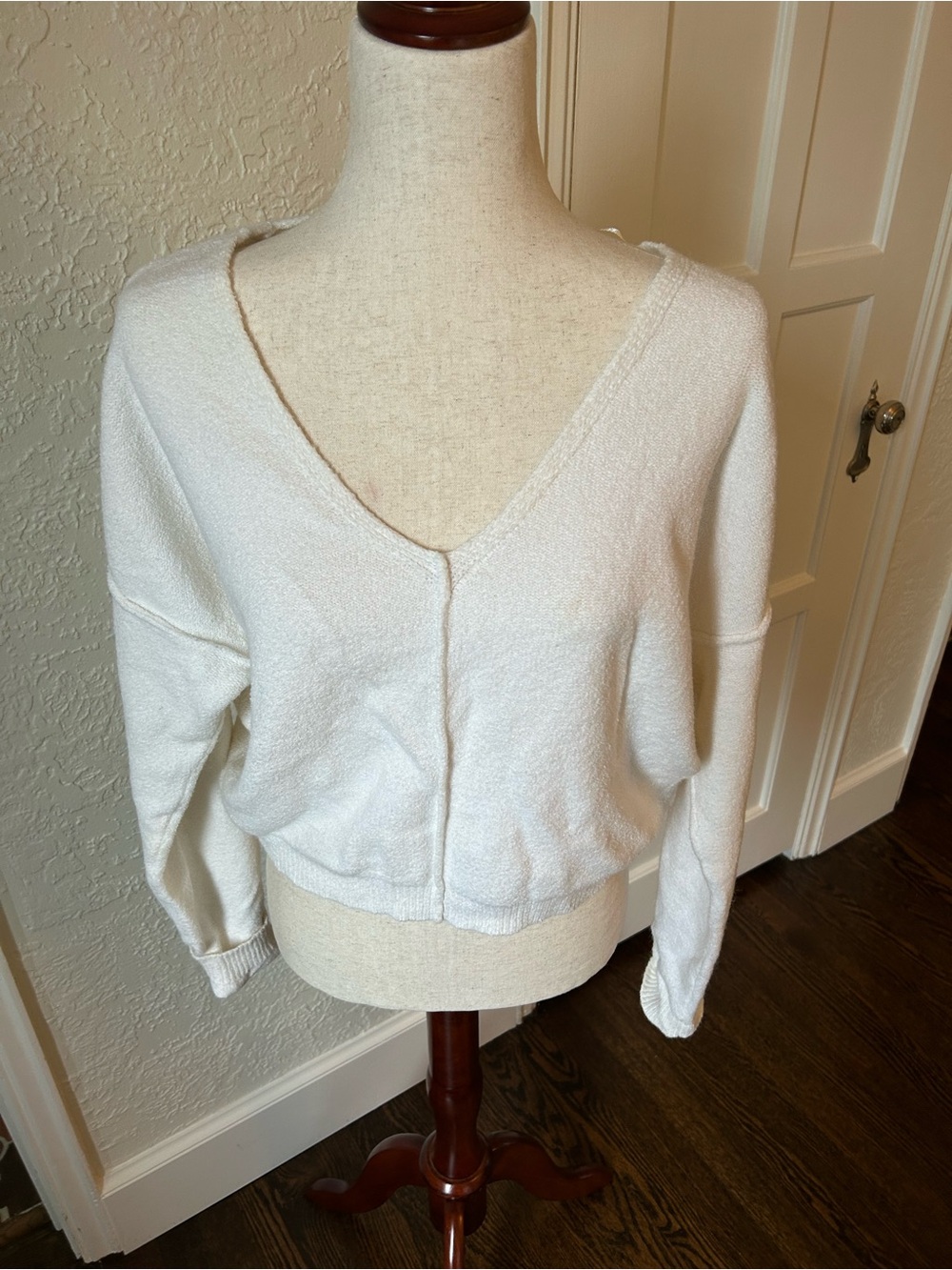 Free People Soft Cream Cropped V-Neck Pullover Sweater